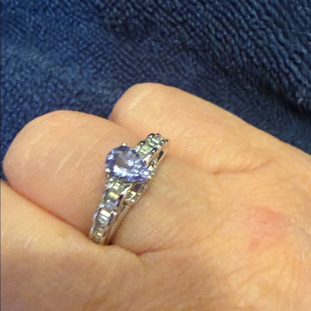 Tanzanite 14 karat white gold ring pear shape